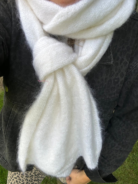 Écharpe blanche