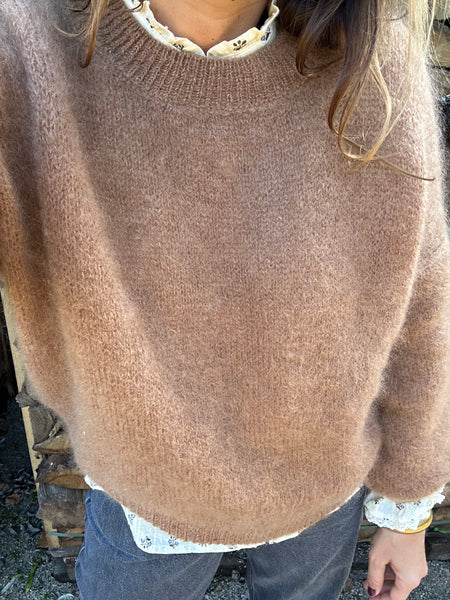 Pull Charli camel