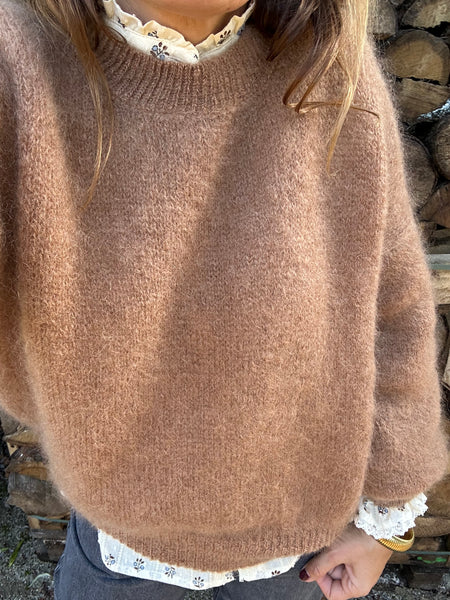 Pull Charli camel